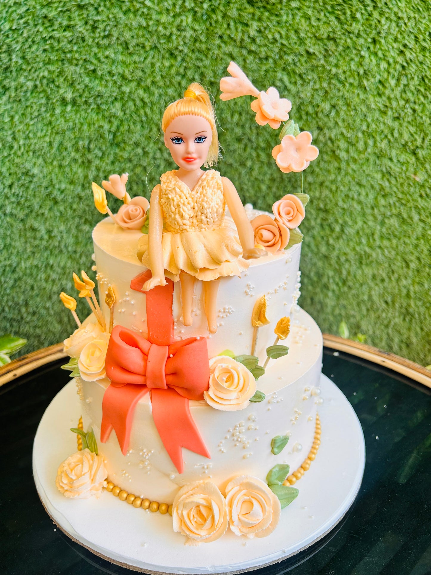 Golden Princess Floral Cke