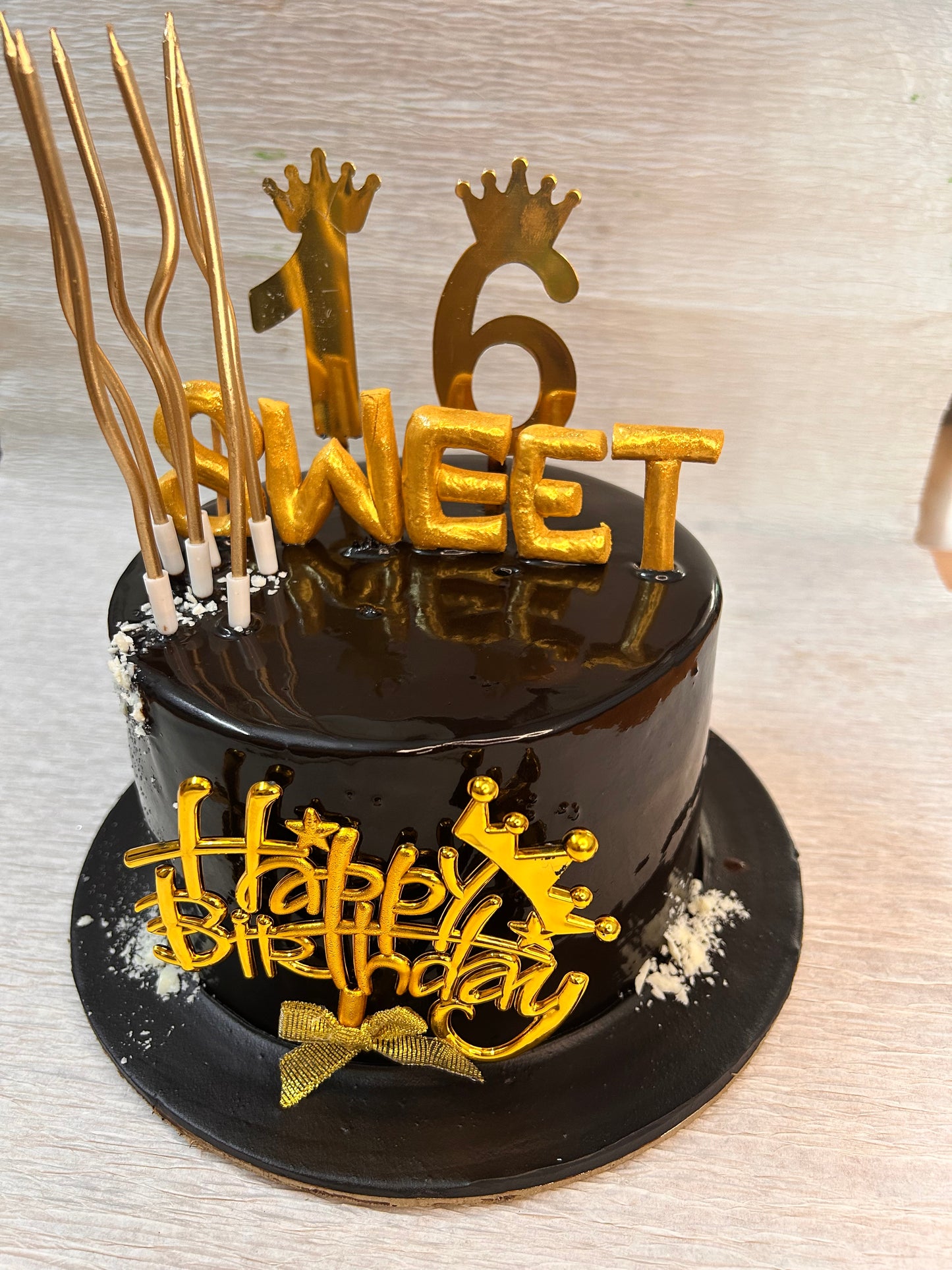 π« Royal Sweet 16 Truffle Cake π
