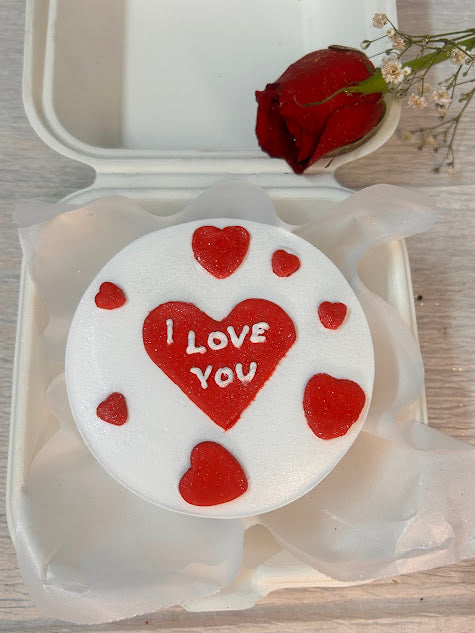Romantic-themed White Chocolate Bento Cake | Doon Memories