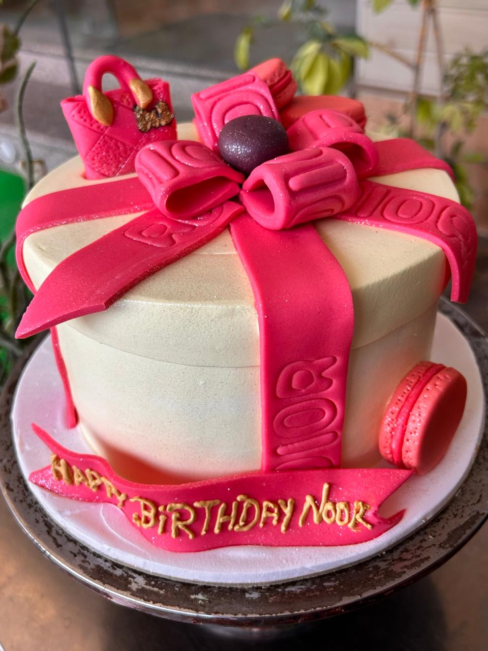 White Chocolate Luxury Gift Box Cake | Doon Memories