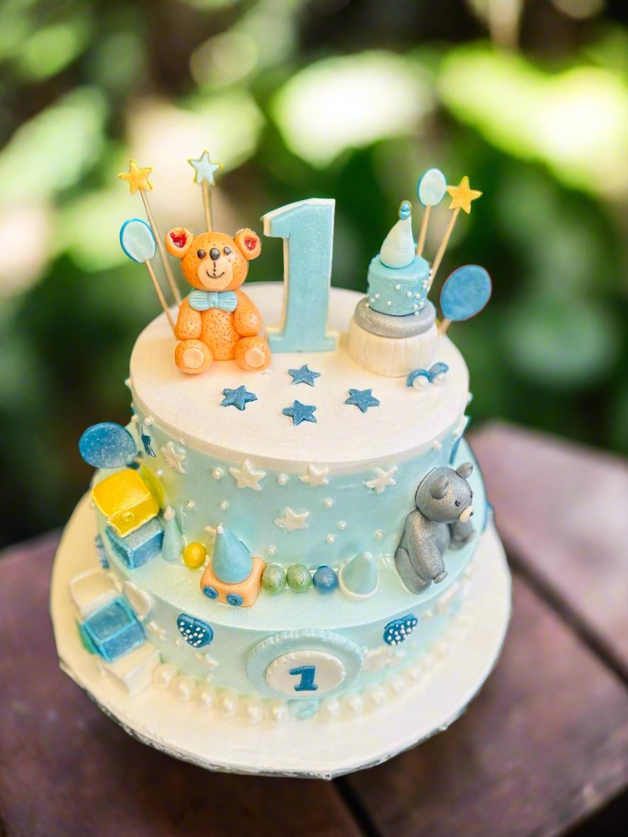 Adorable Teddy Bear cake | Doon Memories