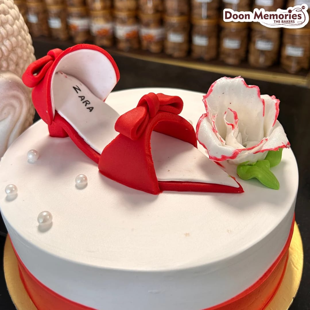 High Heel Fondant Vanilla Red Elegant Cake | Doon Memories