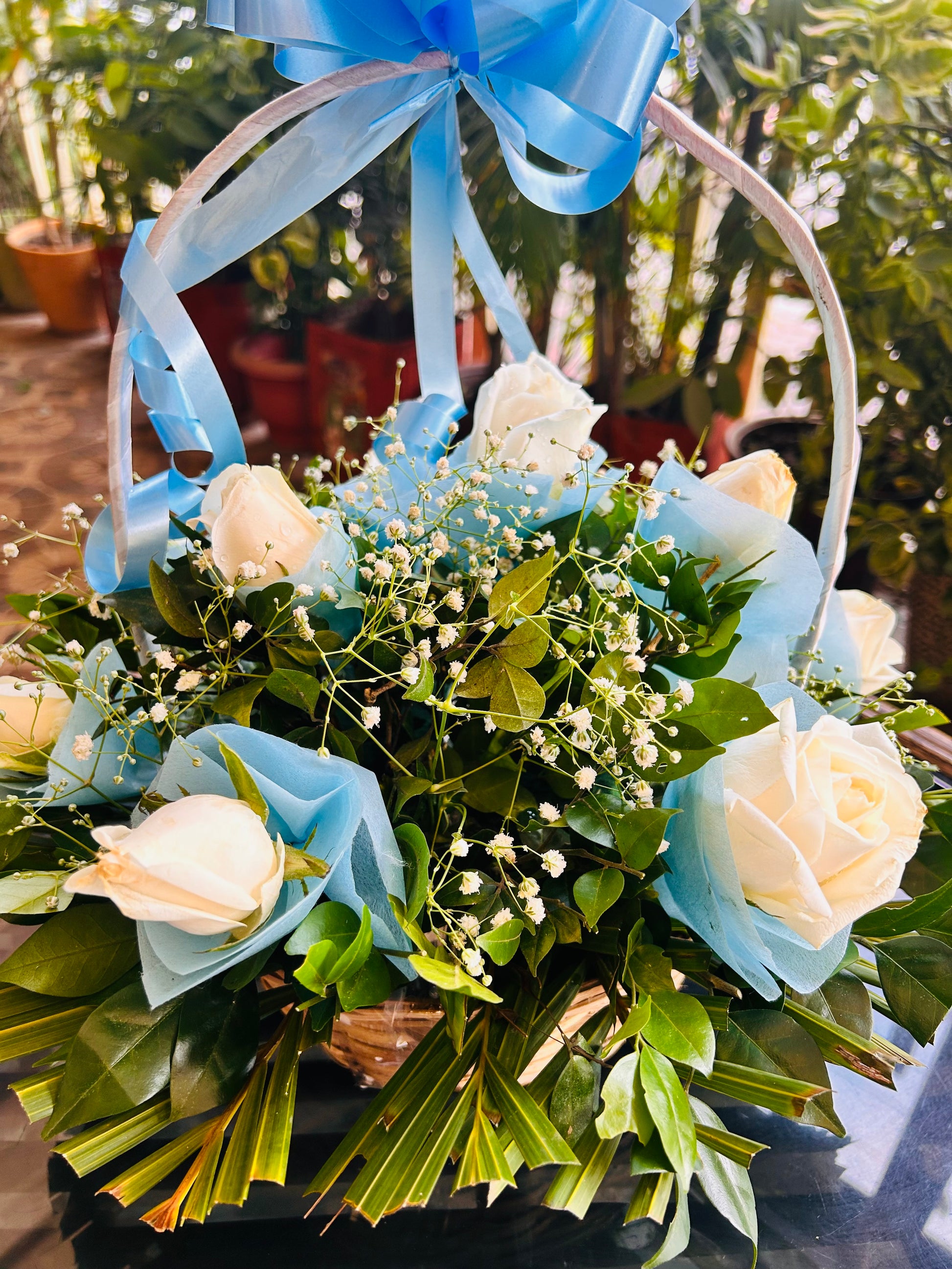 10 white roses bouquet Doon memories
