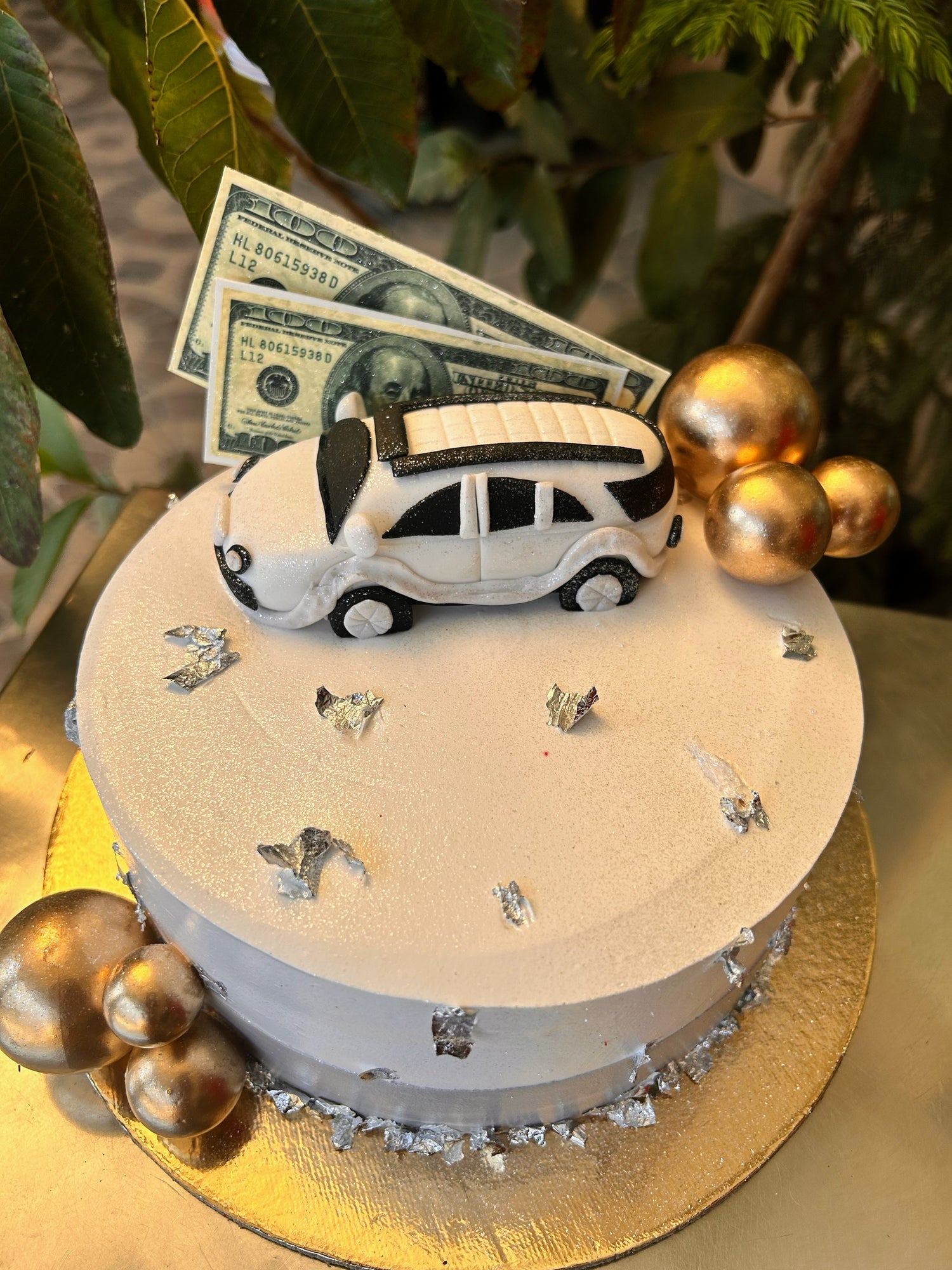 Delicious Luxury Delight Dollar Cake | Doon Memories 