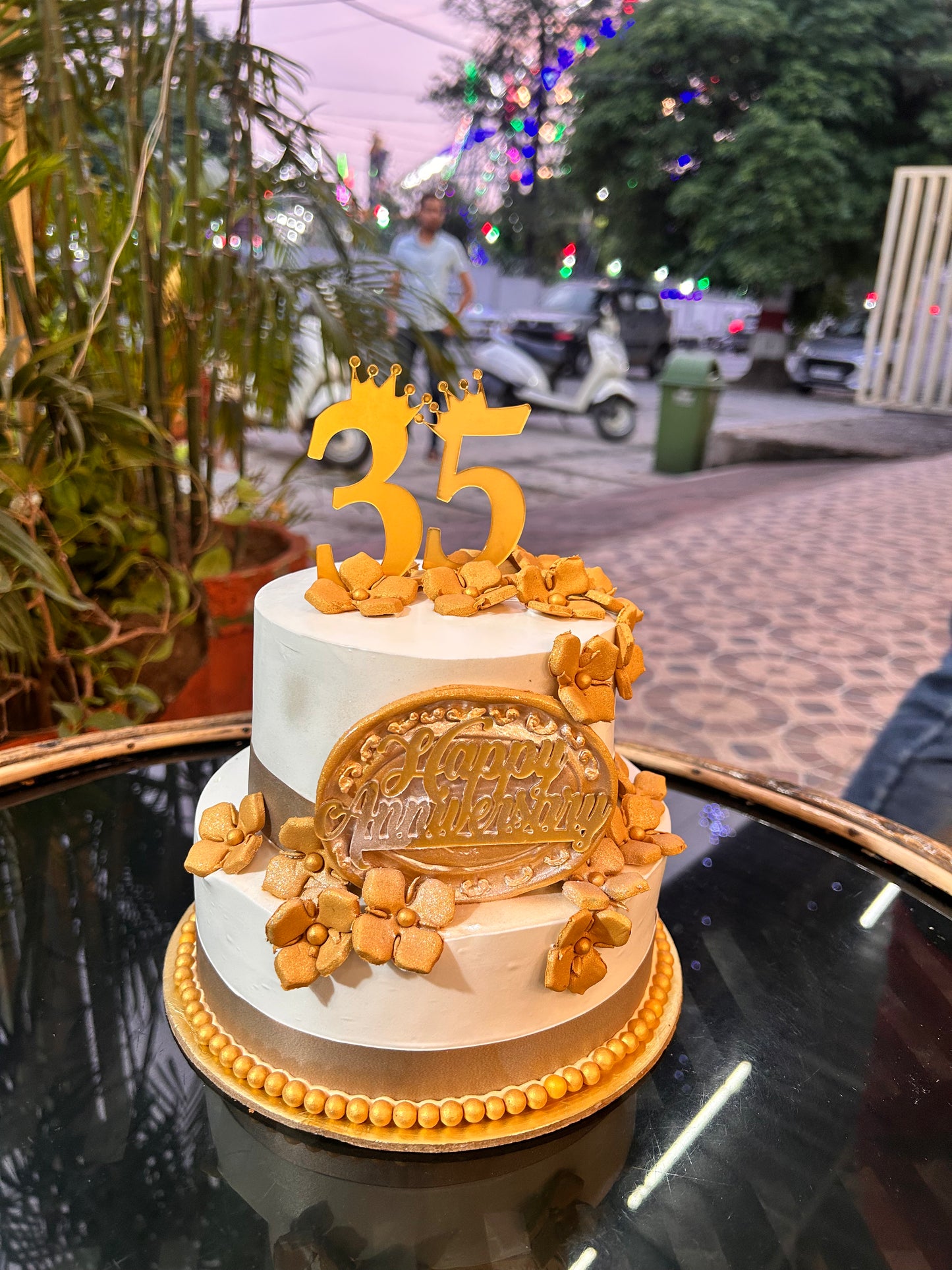 Golden Glory 35th Celebration Cake
