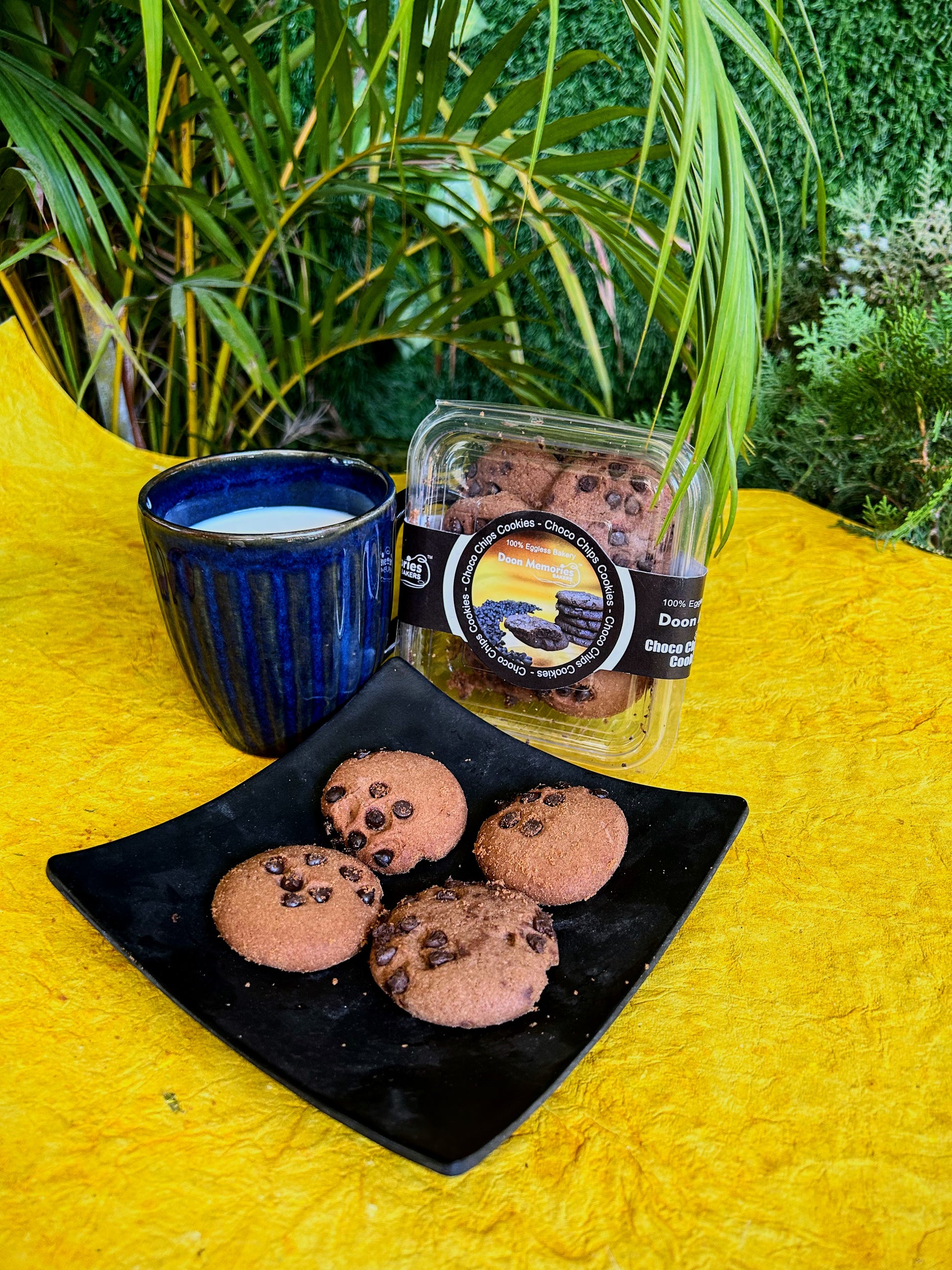 "Buy Premium Eggless Choco Chips Cookies Online | DOON MEMORIES "