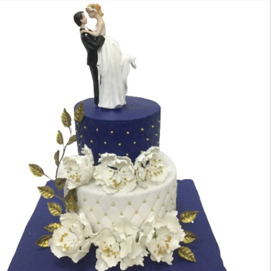 Newly Wedding Couple Cake