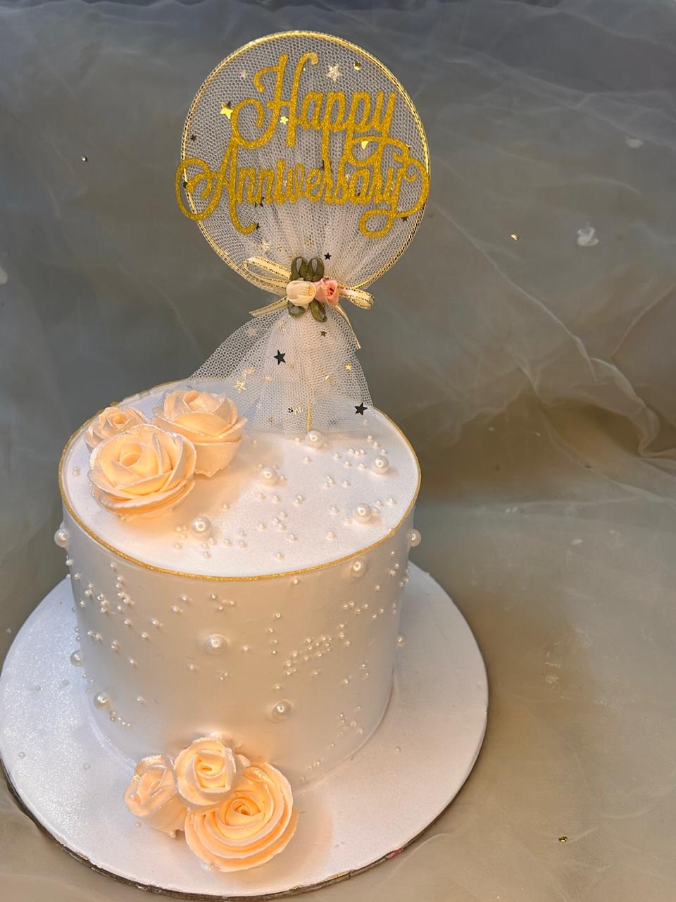 Pearl White Theme Luxurious Anniversary Cake | Doon Memories